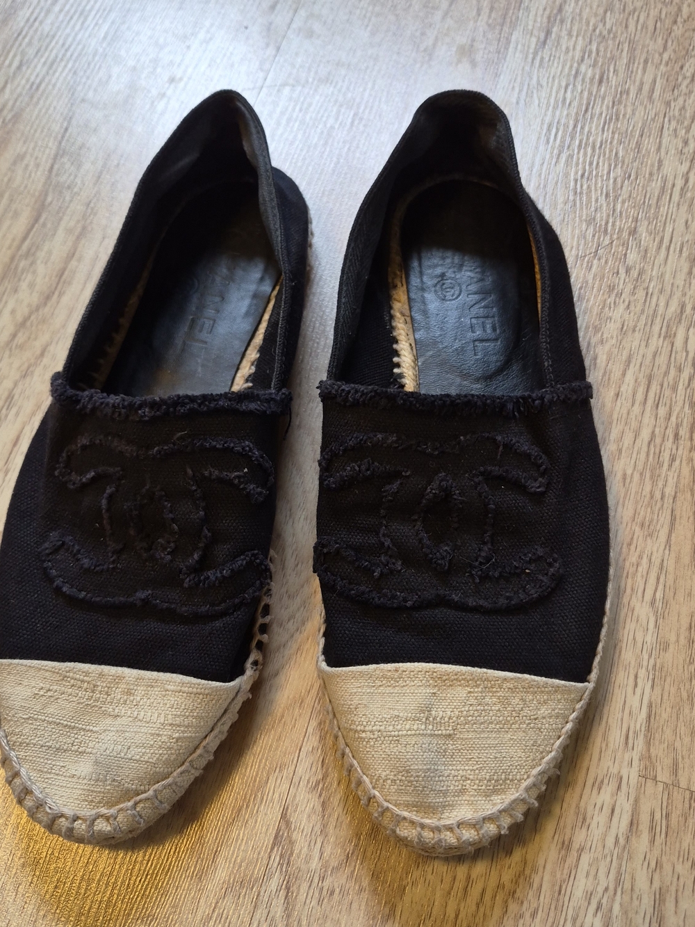 CHANEL Black Canvas Espadrille Flats with Natural Jute Toe